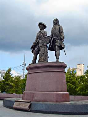 Памятник Татищеву и Геннину